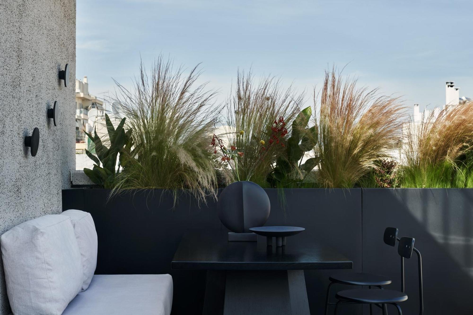 Отель The Newel Psychiko Афины Экстерьер фото The rooftop garden